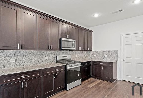 5th image of 7322 Madison Commons Ln