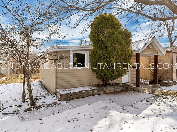 3rd image of 1075 S Jeremy St #2
