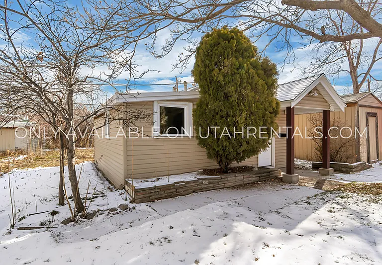1075 S Jeremy St #2 — Photo 3