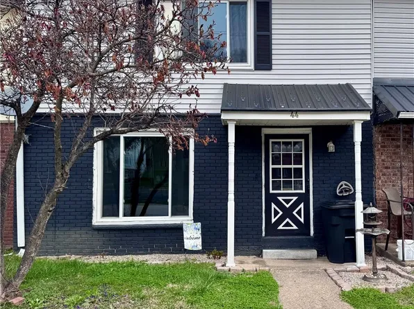 44 Sitting Bull Dr, Saint Albans, WV 25177