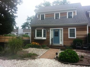 21 Priscilla Alden Rd #B, Provincetown, MA 02657