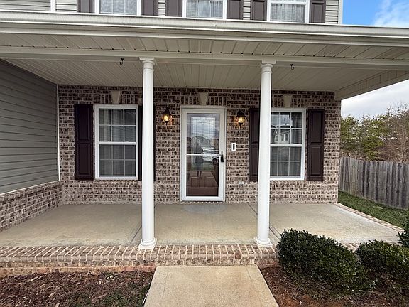 4th image of 2604 Farmhouse Dr