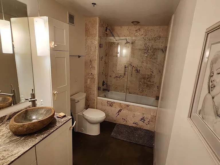 500 Robert St #502 — Photo 14