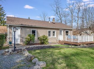 737 Lakeside Ave, Andover, NJ 07821