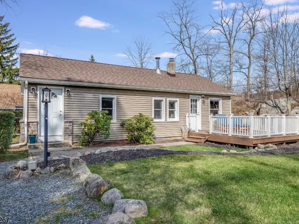 737 Lakeside Ave, Hopatcong Boro, NJ 07821