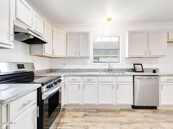 5th image of 1422 Pujo Ave