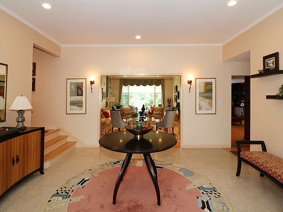 3rd image of 657 Mountain Dr