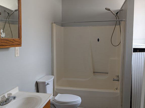 5th image of 214 & 216 S Walnut St #1