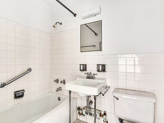 5th image of 165 W End Ave APT 18A