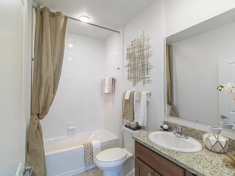 Amelia Court — Photo 18