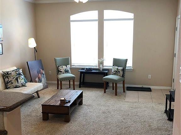 3rd image of 305 Holleman Dr #1105