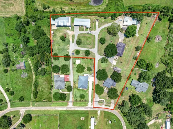 37557 Meadowview Dr, Hempstead, TX 77445