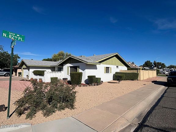 4th image of 8220 E MONTEBELLO Avenue