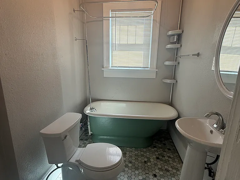2029 E 2nd St E #1/2 — Photo 5