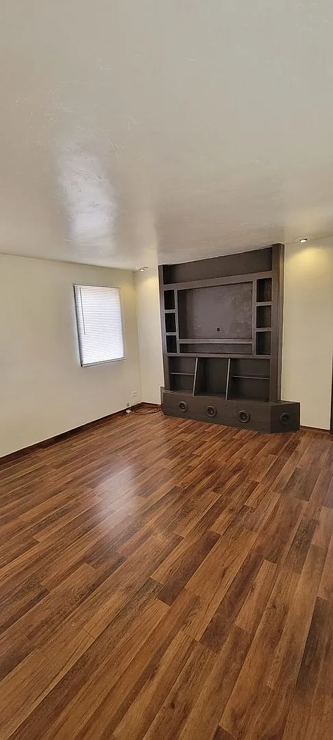 Cozy 3 Bed Mobile Home — Photo 4