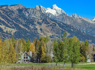 4317 W Spring Violet Ct, Wilson, WY 83014