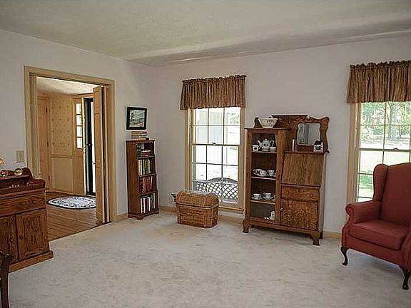 4th image of 2060 Cannon Way NW