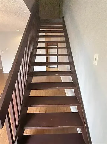 76 Carriage Ln #9 — Photo 9