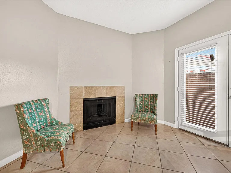 10855 Meadowglen Ln #608 — Photo 9