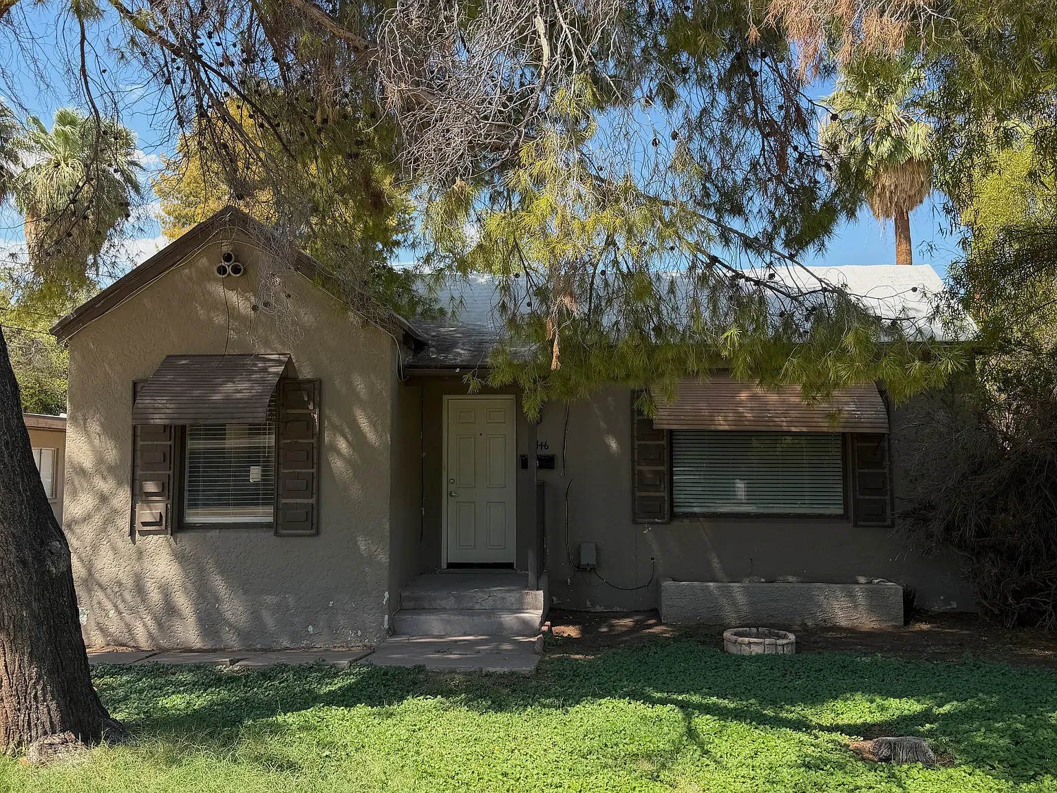 2 bed, 850 sqft, $1,745 — Photo 1