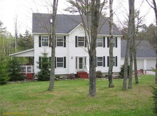 32 Forest Glen Dr, Rockport, ME 04856