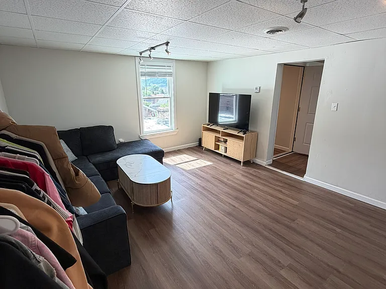 281-283 Beaver St #3 — Photo 5