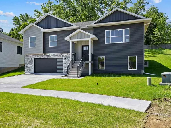 706 Silver Ln, Iowa City, IA 52245