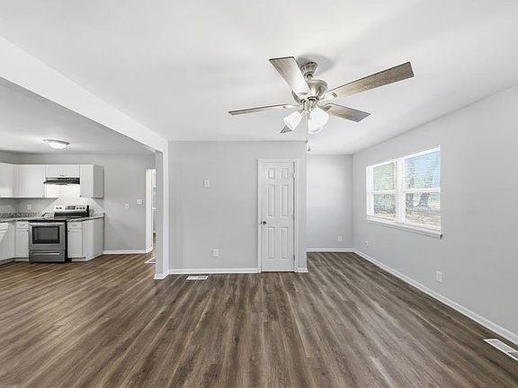 5th image of 2086 Fairburn Rd SW