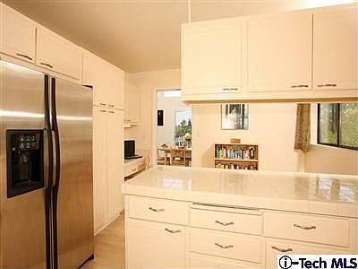 4th image of 4465 Beauvais Ave