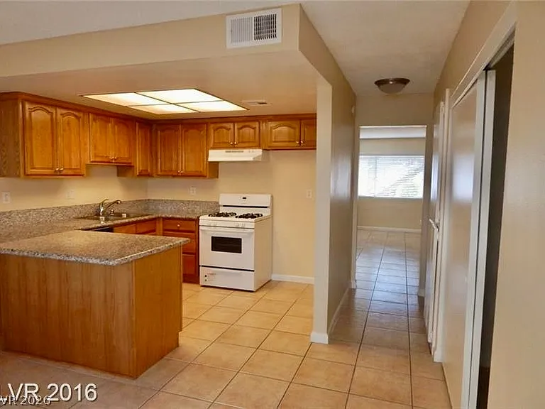 2808 Karen Ave #3 — Photo 2