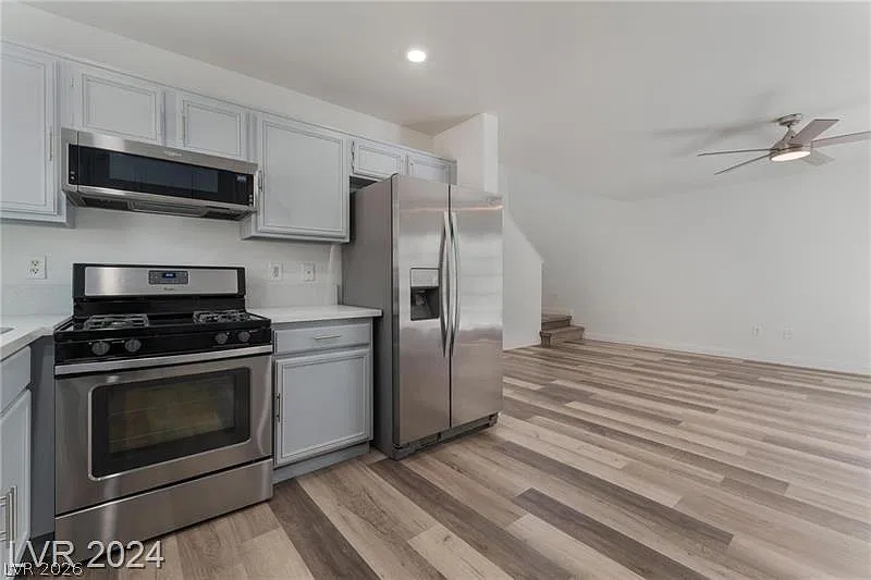 3 bed, 2.5 bath, 1347 sqft, $1,850 — Photo 4