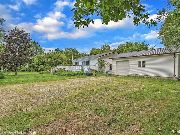 4th image of 87 Burley Dr