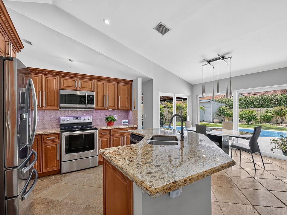 1st image of 5817 Laurel Green Circle