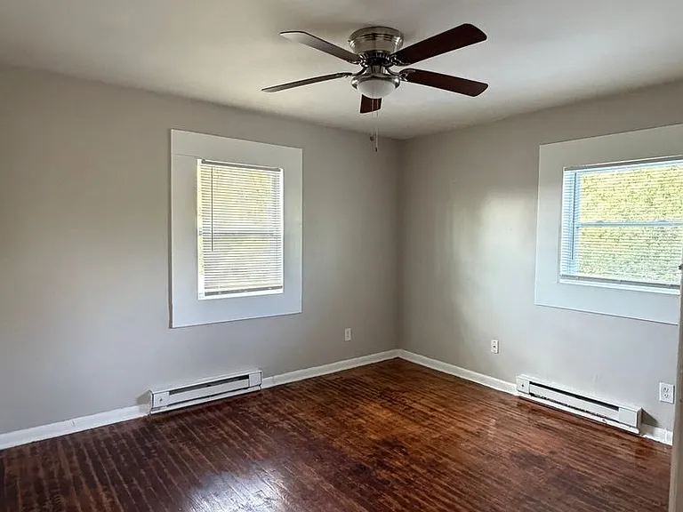 6111 Laurel Hall Dr — Photo 25