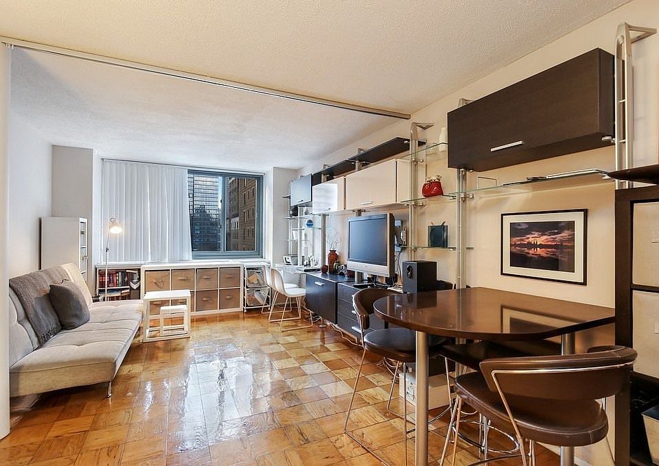 1st image of 2021 Broadway #8B