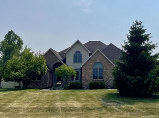 1245 Berkshire Ct, Adrian, MI