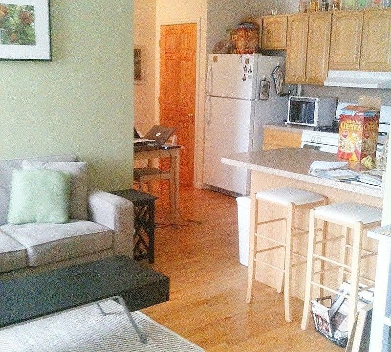 2nd image of 563 20th St APT 3R