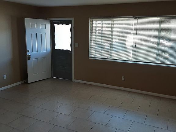 5th image of 3743 Cavanaugh Dr