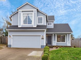 208 E Myrtlewood Ct, Newberg, OR 97132