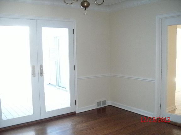 5th image of 345 S Bristol Ln