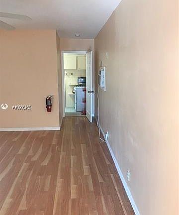 2nd image of 105 N O St Unit 1/2