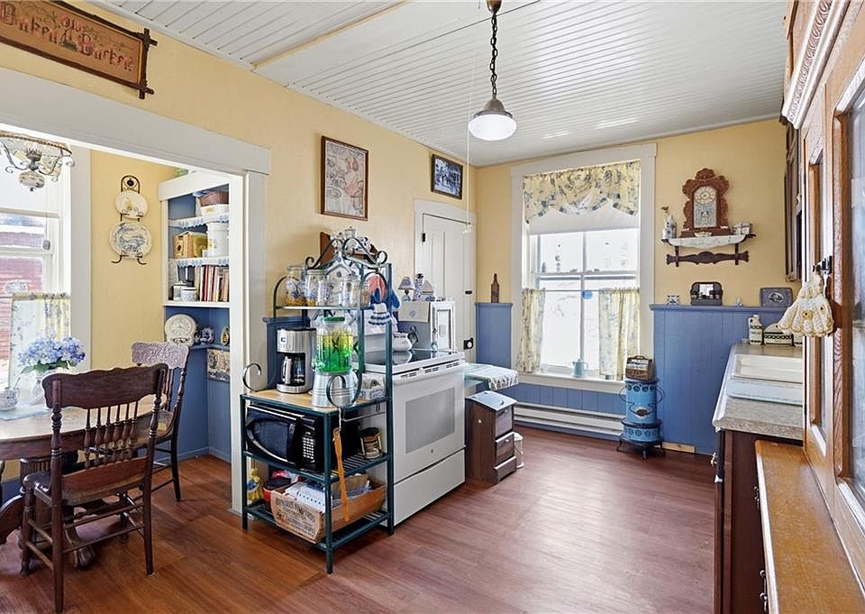 28th image of this home