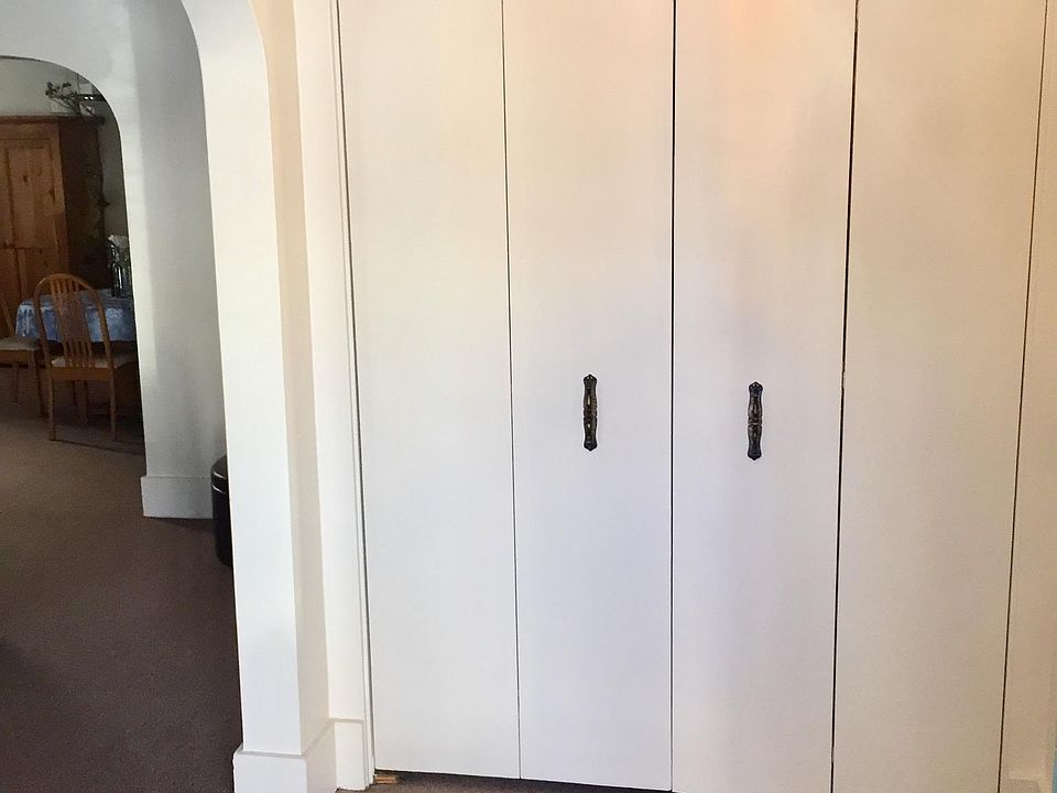 Entry way with guess closet