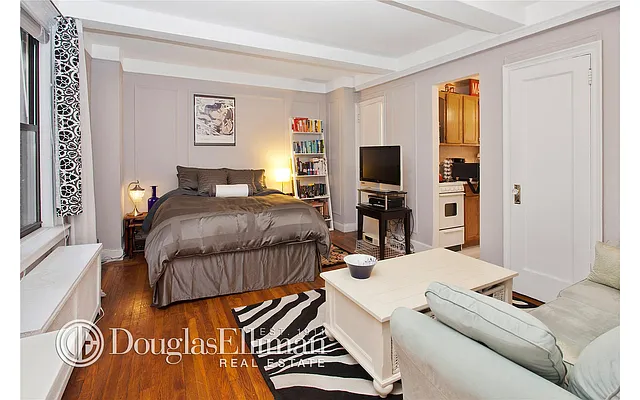 Sold by Douglas Elliman | media 9