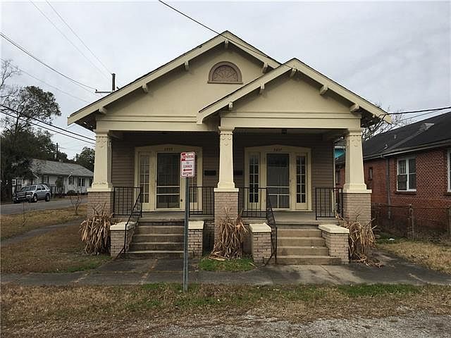 1st image of 2937 Serantine St