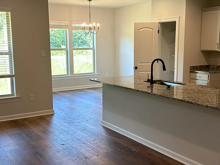 112 Magnolia Pointe Cir — Photo 3