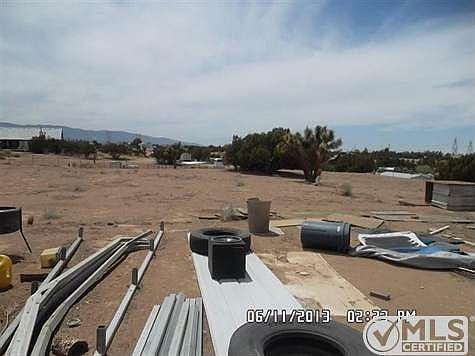 4th image of 9028 Bellflower St