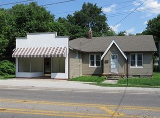18 N Main St, Caseyville, IL