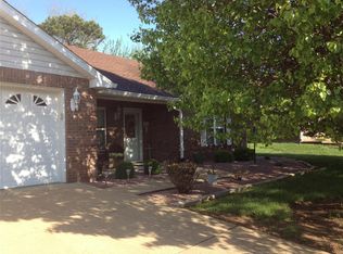 22 Ashbrook Dr, Farmington, MO 63640