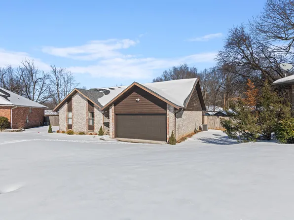 2965 E Belmont Street, Springfield, MO 65802